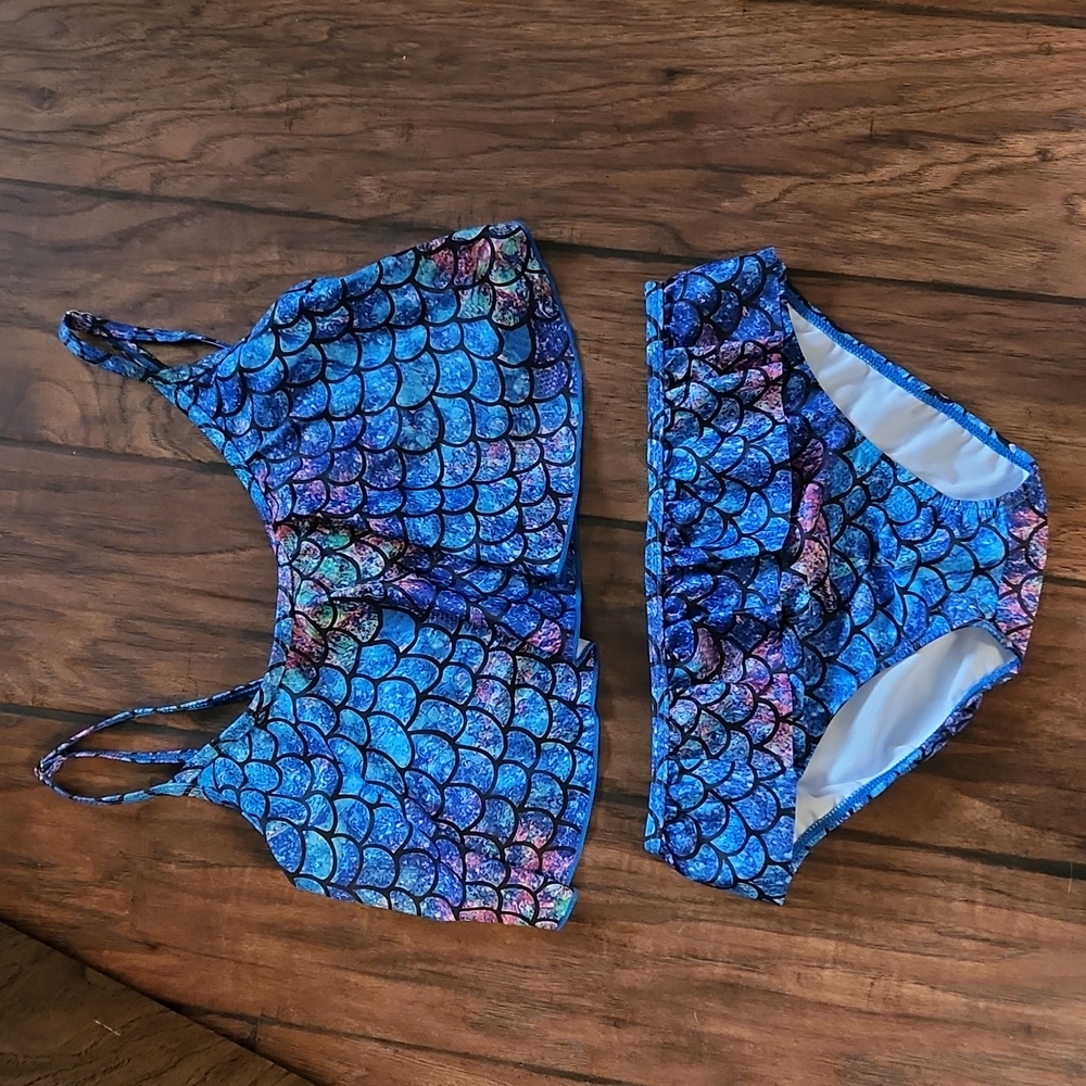 NWT girls swimsuit